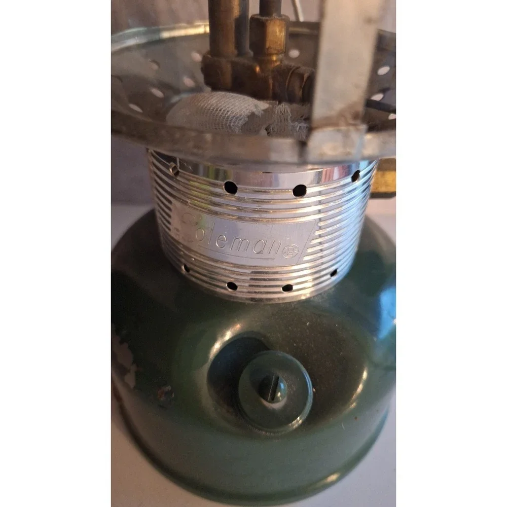 VINTAGE COLEMAN 220F DOUBLE MANTLE LANTERN GREEN FOR PARTS OR REPAIR USA